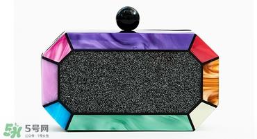 穿裙子配什么包好看 穿裙子怎么搭配包包 穿裙子配什么包好看 穿裙子怎么搭配包包