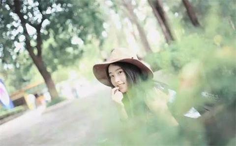 向一个女孩表白的话语 求婚表白的句子精选