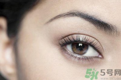 ​脱妆怎么办?教你不脱妆持久卷翘睫毛的秘诀