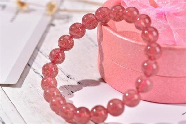 草莓晶真的会招桃花吗 草莓晶招桃花有用吗