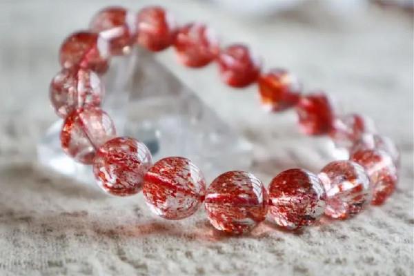 草莓晶对身体有什么好处 草莓晶招桃花吗