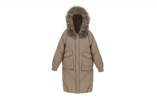 羽绒服破了个小洞怎么修补 羽绒服破洞可以干洗吗 羽绒服破了个小洞怎么修补 羽绒服破洞可以干洗吗