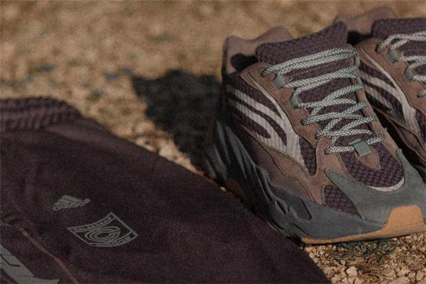 yeezy 700 geode什么时候发售 椰子新配色来袭 yeezy 700 geode什么时候发售 椰子新配色来袭