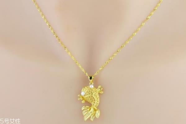 黄金项链适合多大年龄 没有明确限制 黄金项链适合多大年龄 没有明确限制