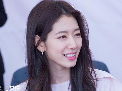 双眼皮贴哪个牌子好?双眼皮贴这样贴最好看 双眼皮贴哪个牌子好?双眼皮贴这样贴最好看