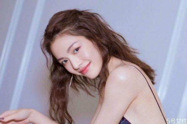 怎么样去除黄褐斑晒斑 晒斑雀斑黄褐斑的区别 怎么样去除黄褐斑晒斑 晒斑雀斑黄褐斑的区别