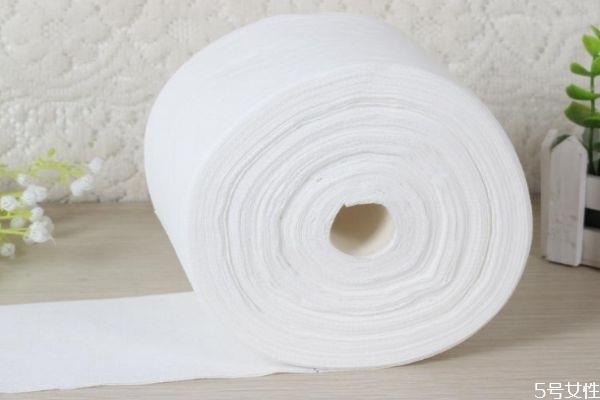 如何挑选一次性洗脸巾 洗脸巾平纹的好还是网纹的好 如何挑选一次性洗脸巾 洗脸巾平纹的好还是网纹的好