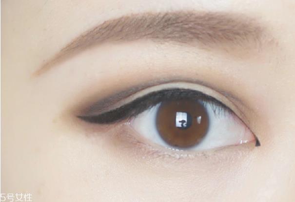 欧式双眼皮的画法 双重眼线把眼睛自然变大