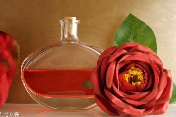 如何辨别香水品质 劣质香水威胁健康 如何辨别香水品质 劣质香水威胁健康