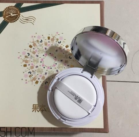 诗婷露雅气垫CC霜白皙色试色图_真人试色