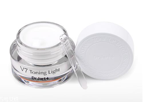 素颜霜有用吗 这样可以预防素颜霜掉落