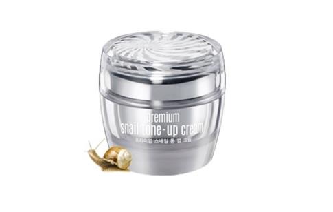 素颜霜有用吗 这样可以预防素颜霜掉落