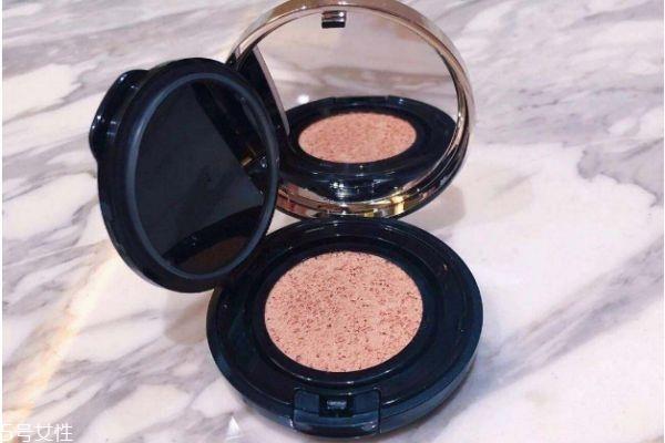 气垫和防晒霜使用顺序 先涂气垫还是防晒霜