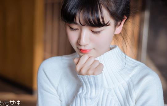 安瓶能代替精华吗 安瓶和精华能同时用吗