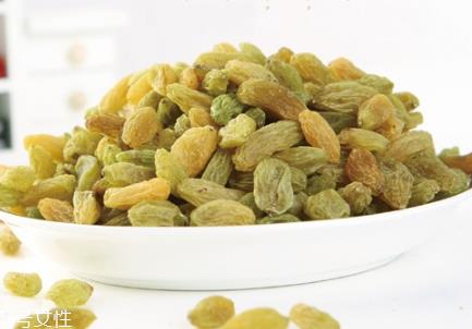 糖尿病人一次最多吃多少葡萄干 10粒以内即可 糖尿病人一次最多吃多少葡萄干 10粒以内即可