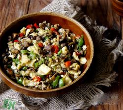 黄鳝可以和鸡蛋一起吃吗?黄鳝和鸡蛋怎么一起吃? 黄鳝可以和鸡蛋一起吃吗?黄鳝和鸡蛋怎么一起吃?