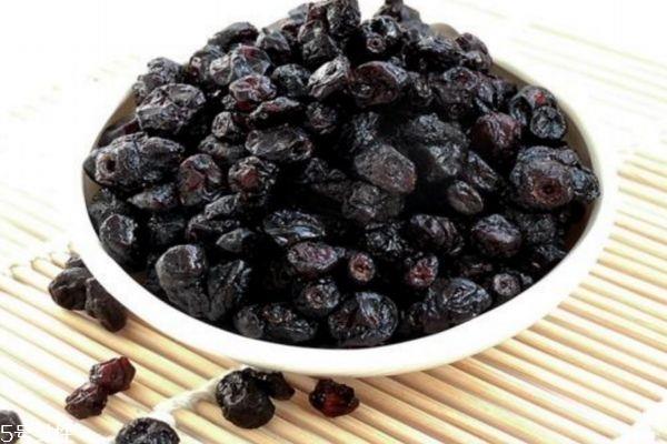 蓝莓果干有核吗 蓝莓果干好吃吗 蓝莓果干有核吗 蓝莓果干好吃吗