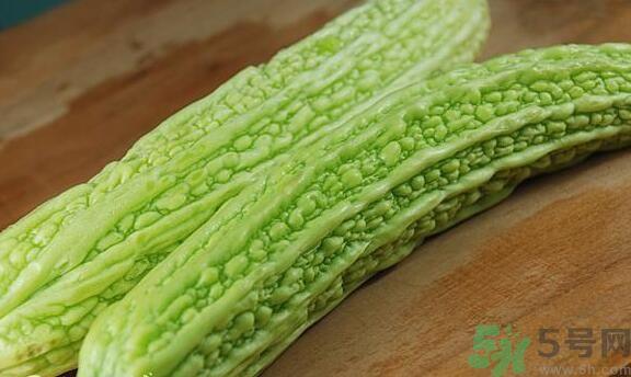 苦瓜的皮可以吃吗？苦瓜要不要削皮？