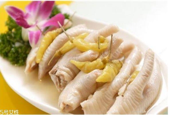 泡椒凤爪是怎么做的呢 泡椒凤爪可以多吃吗