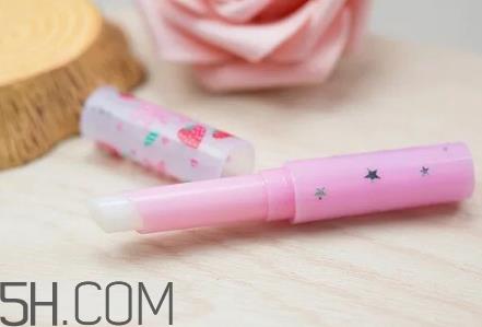 变色润唇膏什么牌子好？变色唇膏怎么洗掉？