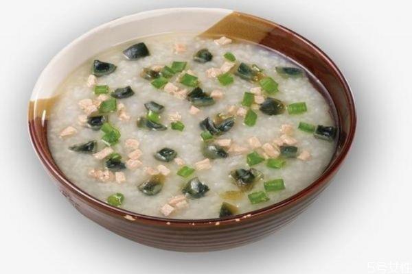 皮蛋瘦肉粥怎么做好吃 皮蛋瘦肉粥的简单做法 皮蛋瘦肉粥怎么做好吃 皮蛋瘦肉粥的简单做法
