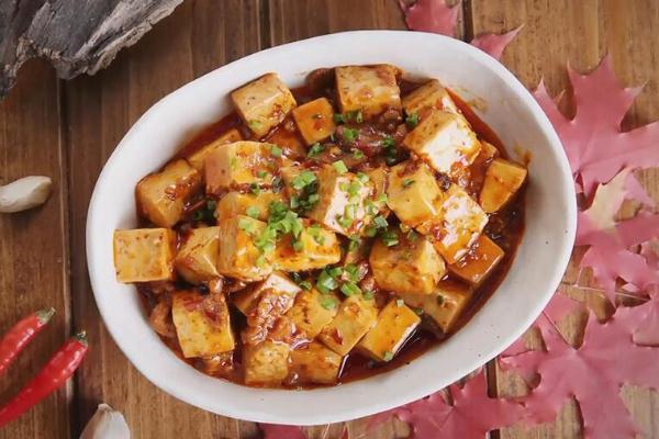 豆腐会让人发胖吗 豆腐会引起尿酸高吗 豆腐会让人发胖吗 豆腐会引起尿酸高吗