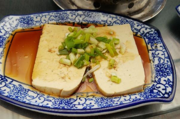 豆腐会让人发胖吗 豆腐会引起尿酸高吗 豆腐会让人发胖吗 豆腐会引起尿酸高吗