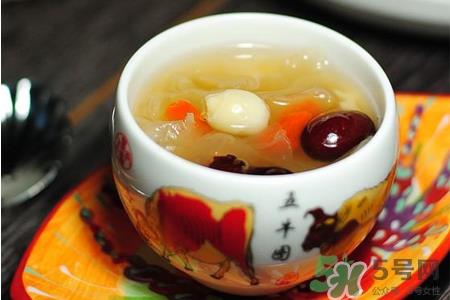 银耳汤经常喝有什么好处?经常喝银耳汤有副作用吗? 银耳汤经常喝有什么好处?经常喝银耳汤有副作用吗?