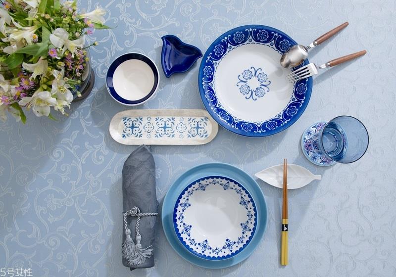 餐桌装饰布置图片 餐桌布置的4大重点 餐桌装饰布置图片 餐桌布置的4大重点