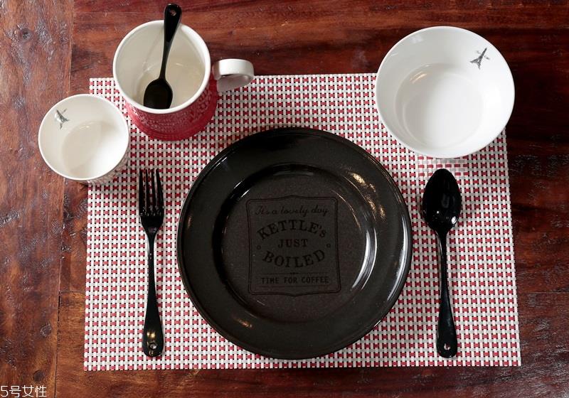 餐桌装饰布置图片 餐桌布置的4大重点 餐桌装饰布置图片 餐桌布置的4大重点