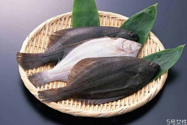 吃比目鱼有什么好处呢 比目鱼怎么做好吃呢 吃比目鱼有什么好处呢 比目鱼怎么做好吃呢