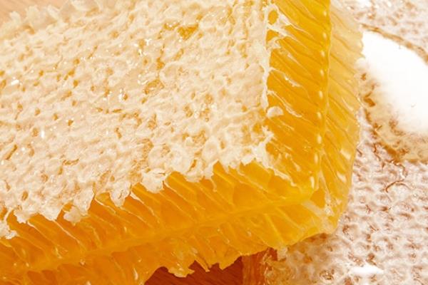 来月经喝洋槐蜜可以吗 适量喝有好处 来月经喝洋槐蜜可以吗 适量喝有好处