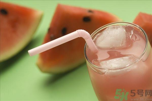 石榴汁怎么榨?石榴汁连籽一起榨吗 石榴汁怎么榨?石榴汁连籽一起榨吗