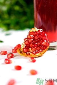 石榴汁怎么榨?石榴汁连籽一起榨吗 石榴汁怎么榨?石榴汁连籽一起榨吗