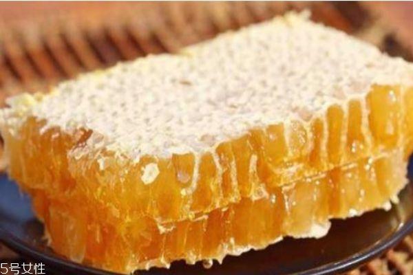 蜂王浆的功效有什么呢 蜂王浆应该怎么储藏呢