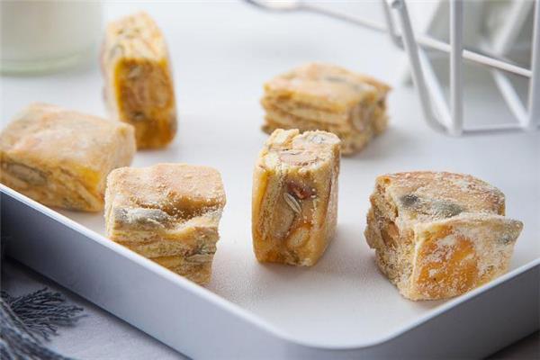 用鲜榴莲能做雪花酥吗 榴莲雪花酥的做法 用鲜榴莲能做雪花酥吗 榴莲雪花酥的做法