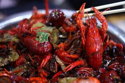 ​孕妇能吃麻辣小龙虾吗？吃麻辣小龙虾会流产吗？