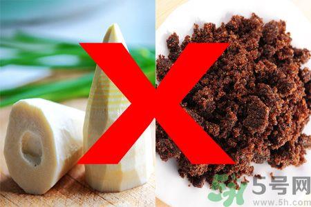 春笋和红糖能一起吃吗?春笋红糖同吃会中毒? 春笋和红糖能一起吃吗?春笋红糖同吃会中毒?