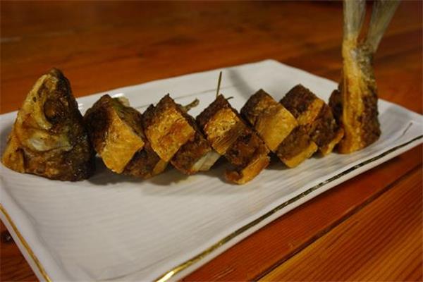 煎酿鲮鱼的做法 著名广东菜食谱 煎酿鲮鱼的做法 著名广东菜食谱