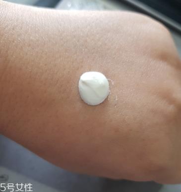 资生堂防晒霜和怡思丁isdin防晒霜哪个好 满满的防晒干货