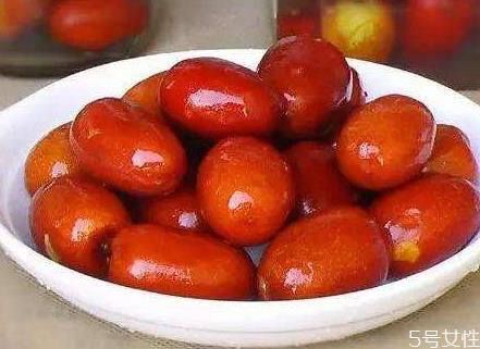 醉枣一次吃多少合适 孕妇能不能吃醉枣 醉枣一次吃多少合适 孕妇能不能吃醉枣