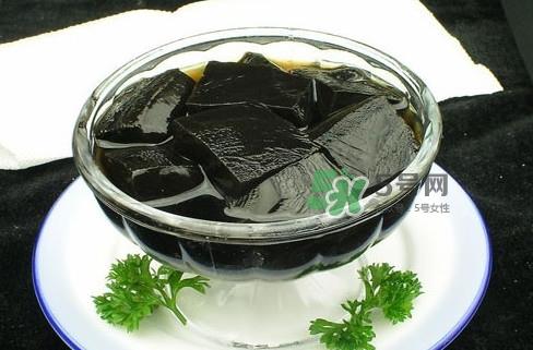 龟苓膏男人能吃吗?龟苓膏吃多了会怎么样 龟苓膏男人能吃吗?龟苓膏吃多了会怎么样