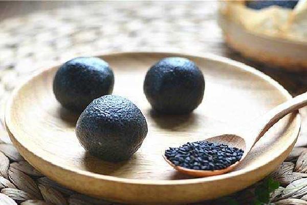 芝麻炒多久才算熟 芝麻炒熟了能保存多久 芝麻炒多久才算熟 芝麻炒熟了能保存多久