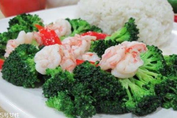 西兰花的功效是什么呢 西兰花的几种做法