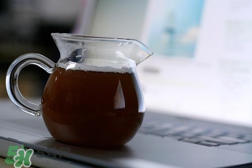 口腔溃疡可以喝凉茶吗?口腔溃疡喝凉茶有用吗 口腔溃疡可以喝凉茶吗?口腔溃疡喝凉茶有用吗