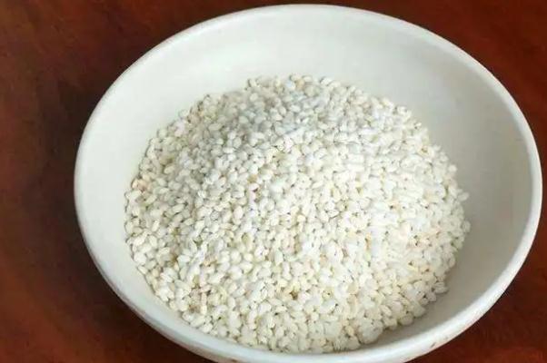 糯米有什么营养和功效 糯米有几种颜色 糯米有什么营养和功效 糯米有几种颜色