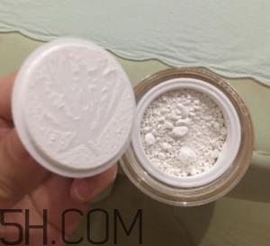 欧诗漫珍珠粉如何判真假?欧诗漫珍珠粉为什么有结块? 欧诗漫珍珠粉如何判真假?欧诗漫珍珠粉为什么有结块?