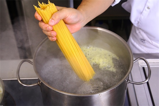 意大利面怎么煮才q弹好吃有嚼劲 意大利面怎么煮才q弹好吃有嚼劲