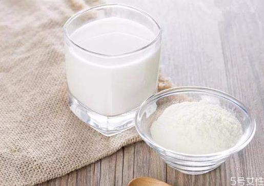 骆驼奶粉可以长期喝吗 能空腹喝骆驼奶粉吗 骆驼奶粉可以长期喝吗 能空腹喝骆驼奶粉吗