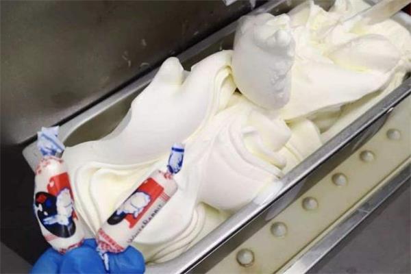 大白兔冰淇淋多少钱 网红大白兔冰淇淋价格 大白兔冰淇淋多少钱 网红大白兔冰淇淋价格